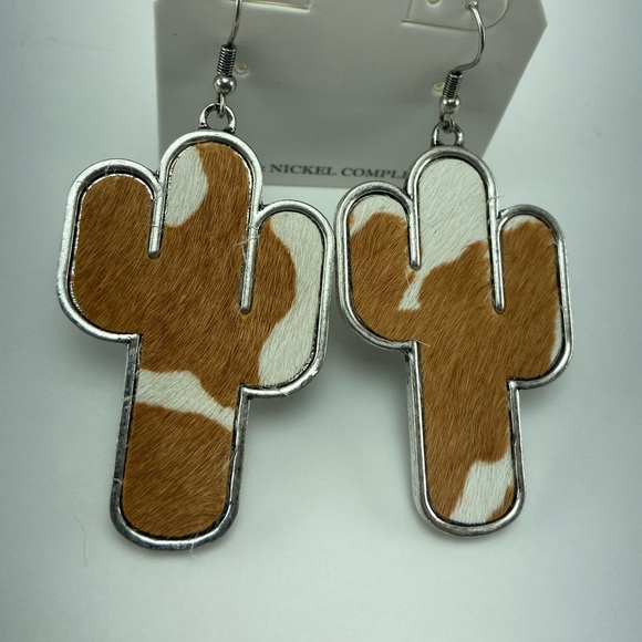 ❤️Leather Cow Print Cactus Earrings Mustard - Picture 1 of 1